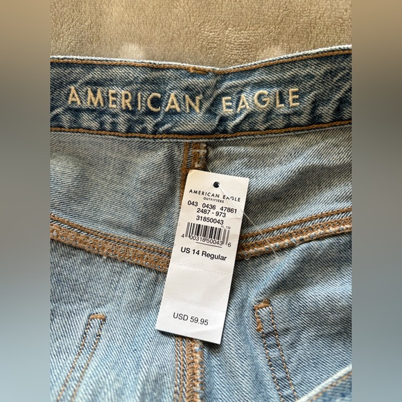 American Eagle Highest Rise Mom Jeans - Picture 5 of 7